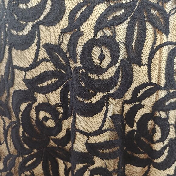 Tahari Arthur S Lavine Women's Size 8 Black Lace Sleeveless V-Neck Zip Dress - Picture 15 of 15